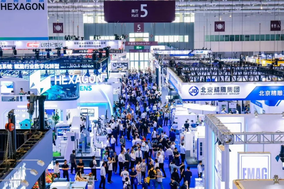 机器人，精密加工，自动化