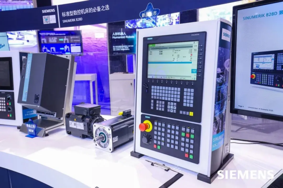 数控机床，精密加工，机器人