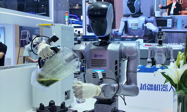 人形机器人，机器人及方案，医疗机器人