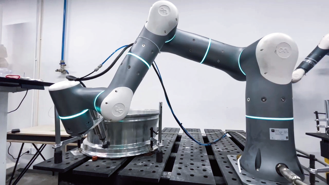 非夕机器人：自适应机器人轮毂气门孔去毛刺